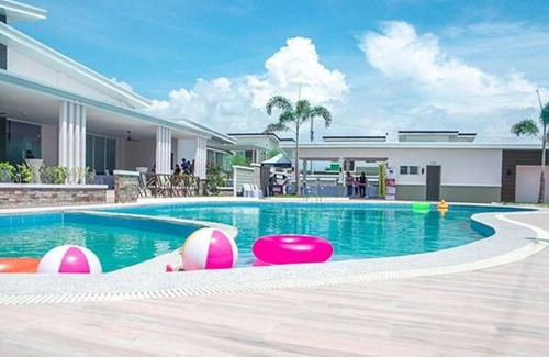 San Fernando House | Whole House in San Fernando