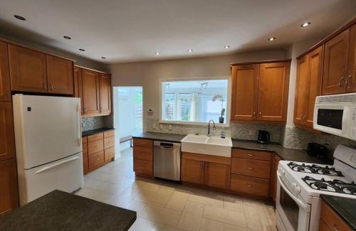 Leslieville House | Whole House in Toronto