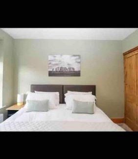 Chippenham House | Whole house in Wiltshire