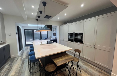 Ramsbottom House | Whole House -sleeps4-parking-garden-bikinghiking
