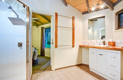 Kinglake Bed & Breakfast | Whole Property - Karma Kinglake