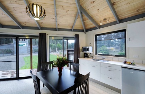 Kinglake Bed & Breakfast | Whole Property - Karma Kinglake