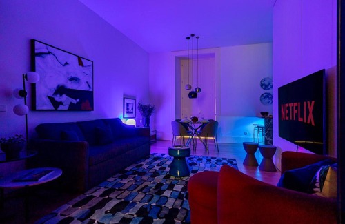 Santa Maria Maior Apartment | WHome Prime Location Contemporary Luxury Apartment w/AC & Elevator