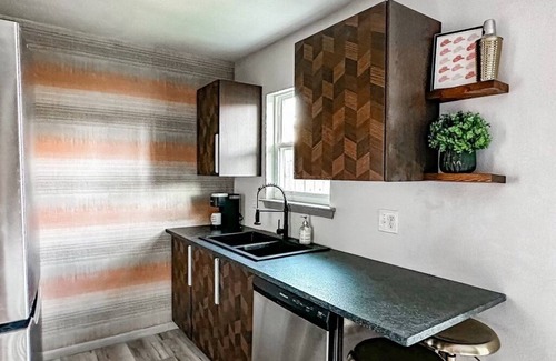 Northgate Condo | Whoop Ward- Walk to Kyle Field