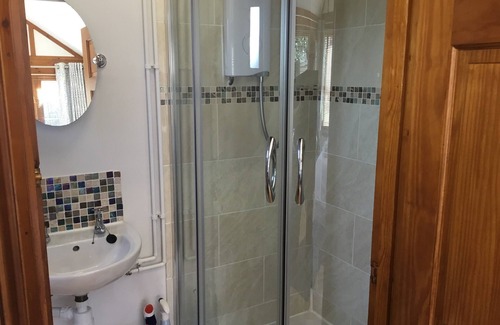 Porlock Apartment | Whortleberry Studio - delightful bright airy ensuite B&B