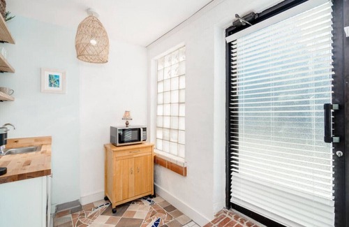 Morehead City Condo | Why Knot Getaway.Rooftop with WaterView! Unit D