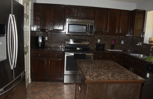 Ederville House | Why rent a hotel room when you can rent a home 7.9 miles from Globe Field