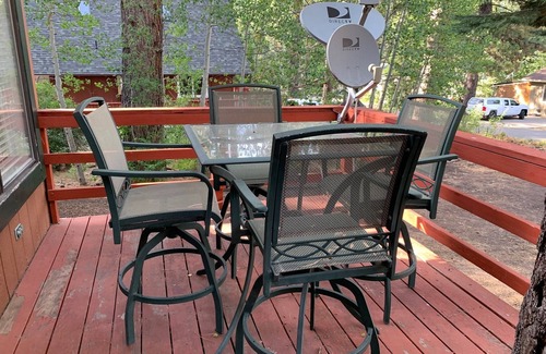Calpine Cabin | Wi-Fi 2 bed/2 bath Peaceful Calpine Retreat!