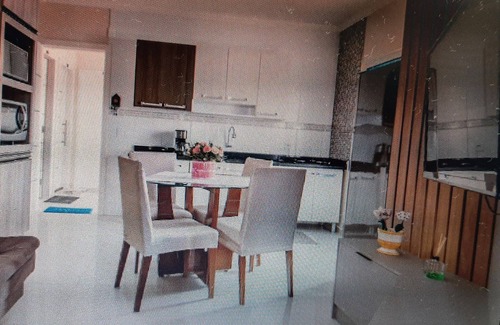 Ingleses Centro Apartment | Wi-Fi, 2 covered garages, hot and cold air. Home Office.EVERYTHING here.