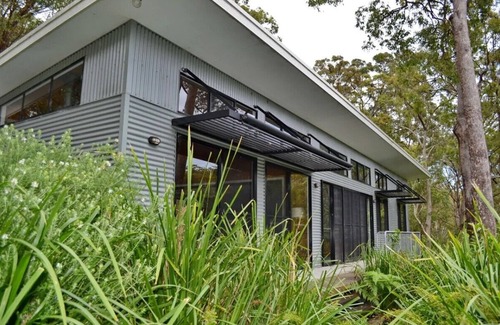 Arakoon House | Wi-Fi* Linen Included* Open Plan Living* BBQ* Pet Friendly