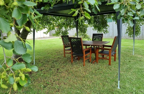 Portland House | *WI-FI & Netflix* Super Comfy Accom, 21meter Long Boat Parking Available!