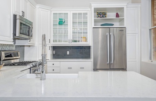West Town House | Wicker Park Entire House, Private Yard and Parking!