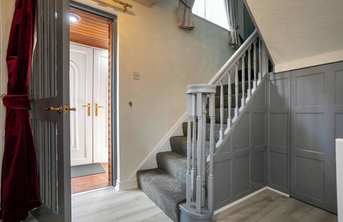 Bramley House | Wickersley House, Rotherham for Contractors and Families (Hosted by Emu-J Stays)