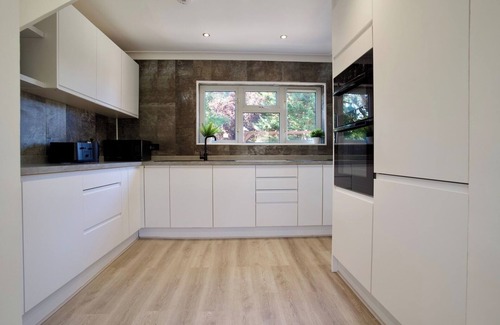 Wickford House | Wickford Escape: 3BD Stay near Southend