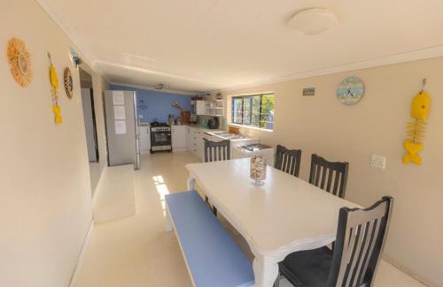Umkomaas House | Widdy's Beach Club