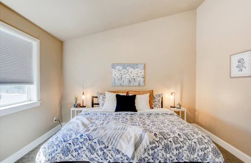 Orem House | Wide & Fenced Backyard, Garage, King Bed!