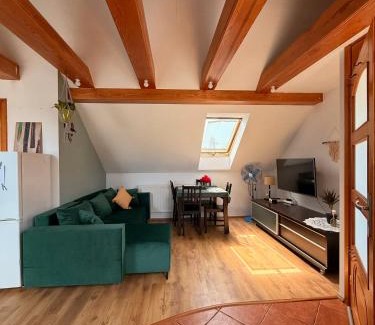 Miszewko Apartment | Widokowo - Apartament z tarasem i ogródkiem