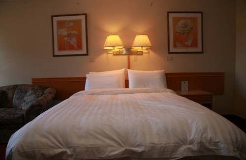Swift Current Hotel | Widus Inn