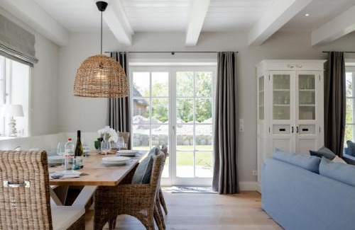 Oldsum House | Wiesen Engel