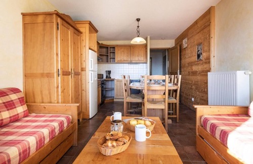 Les Eucherts Apartment | Wifi, 150m from shops, swimming pool, sauna, hammam, balcony, tv, ski locker, 68m², La Rosière