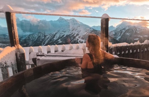 Les Eucherts Apartment | Wifi, 150m from shops, swimming pool, sauna, hammam, balcony, tv, ski locker, 68m², La Rosière