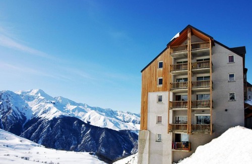 Peyragudes Apartment | Wifi, 20m from shops, fitness, swimming pool, sauna, balcony, ski locker, 58m², Peyragudes
