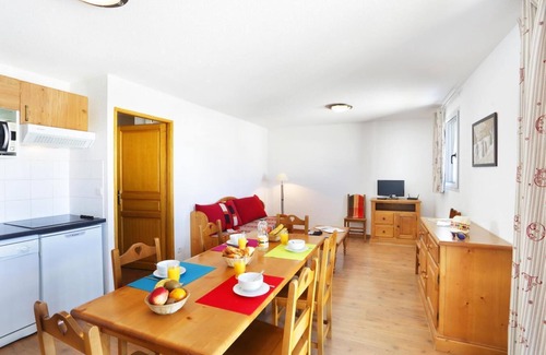 Germ Apartment | Wifi, 50m from shops, fitness, swimming pool, sauna, balcony, parking, ski locker, 55m², Peyragudes
