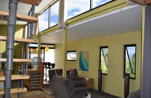La Ventana House | WIFI, A/C,, KAYAK, INFLATABLE SUP, OUTDOOR DINING CONTAINER HOUSE