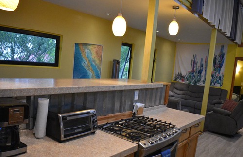 La Ventana House | WIFI, A/C,, KAYAK, INFLATABLE SUP, OUTDOOR DINING CONTAINER HOUSE