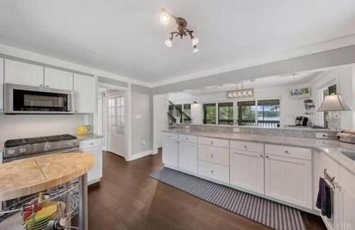 High Point House | Wifi, Firepit, flat lot, great view