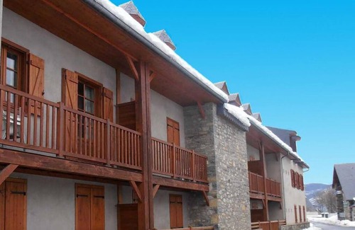 Vignec Apartment | Wifi, Ground floor, swimming pool, tv, ski locker, 40m², Saint Lary Soulan