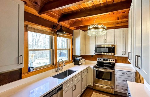 Heidelberg Apartment | WiFi, Hot tub & Pets - Soulshine - Wooded Retreat