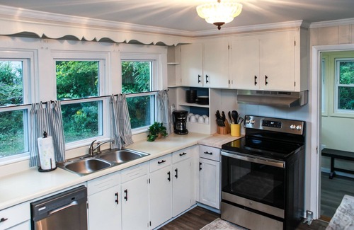 Denniston House | WiFi & Pet Friendly - Alice Rocks near Cave Run Lake & Red River Gorge!