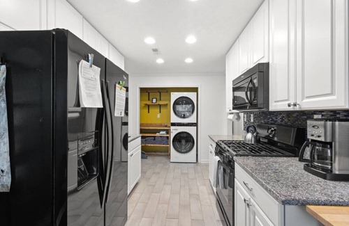 Beattyville Apartment | WiFi - Pet Friendly - Cozy Stay - Grey Duck