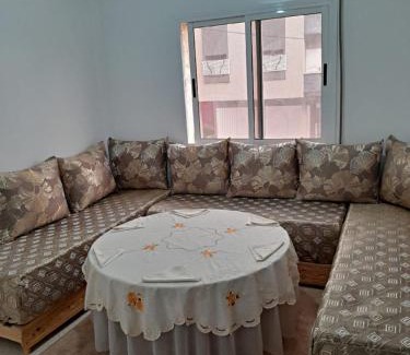 Khemisset Apartment | WiFi & Smart TV & Netflix & Free Parking & Full Kitchen & Heating & Washing Machine