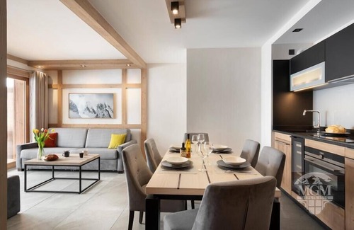 Manigod Apartment | Wifi, swimming pool, sauna, hammam, balcony, parking, tv, 60m², Manigod l'Etale