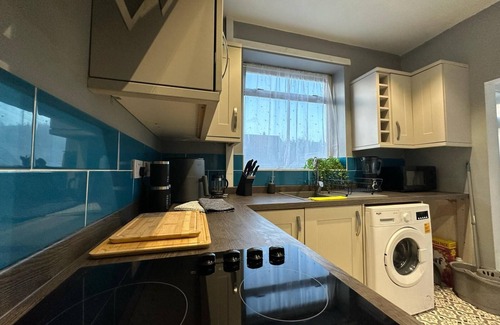 Wigan House | Wigan Haven Modern & Relaxing