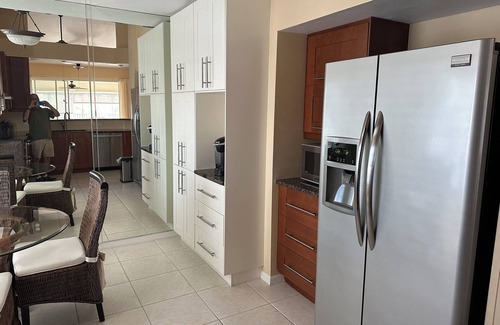North Naples Condo | Wiggins Lakes - Fully Renovated 2-bedroom lakefront condo close to beaches