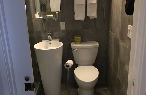 Leamington Hotel | Wigle's Motel