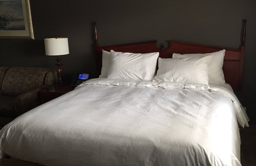 Leamington Hotel | Wigle's Motel