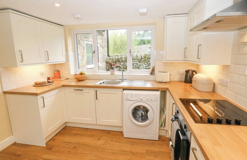 Hollow Meadows Cottage | WIGTWIZZLE COTTAGE, pet friendly, with open fire in Stocksbridge