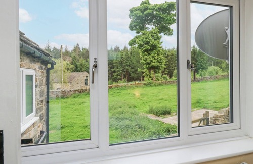 Hollow Meadows Cottage | WIGTWIZZLE COTTAGE, pet friendly, with open fire in Stocksbridge