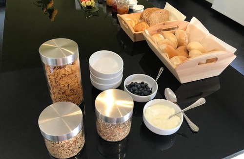 Sint-Pieters-Voeren Bed & Breakfast | Wijndomein Zwaeneberg