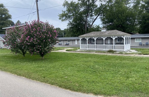 Coloma House | Wil-O-Paw Resort Unit #4
