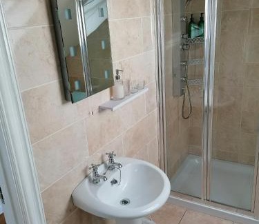 Lahinch Cabin | Wild Atlantic Lodge Bed & Breakfast
