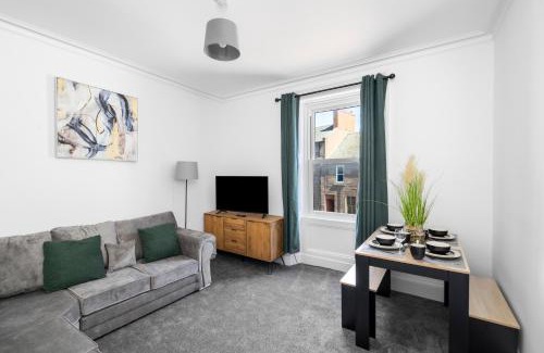 Montrose Apartment | Wild Berry Stays - Baltic Street