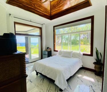 Kapoho House | Wild Blue Water
