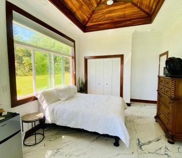 Kapoho House | Wild Blue Water