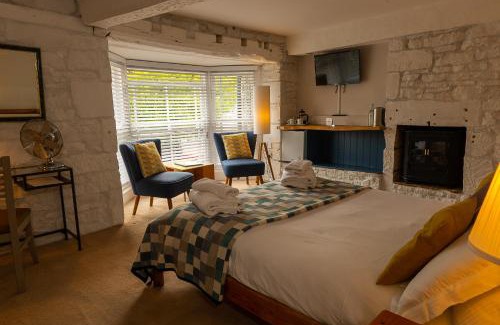 Nailsworth Hotel | Wild Garlic Rooms