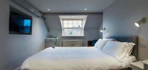 Nailsworth Hotel | Wild Garlic Rooms